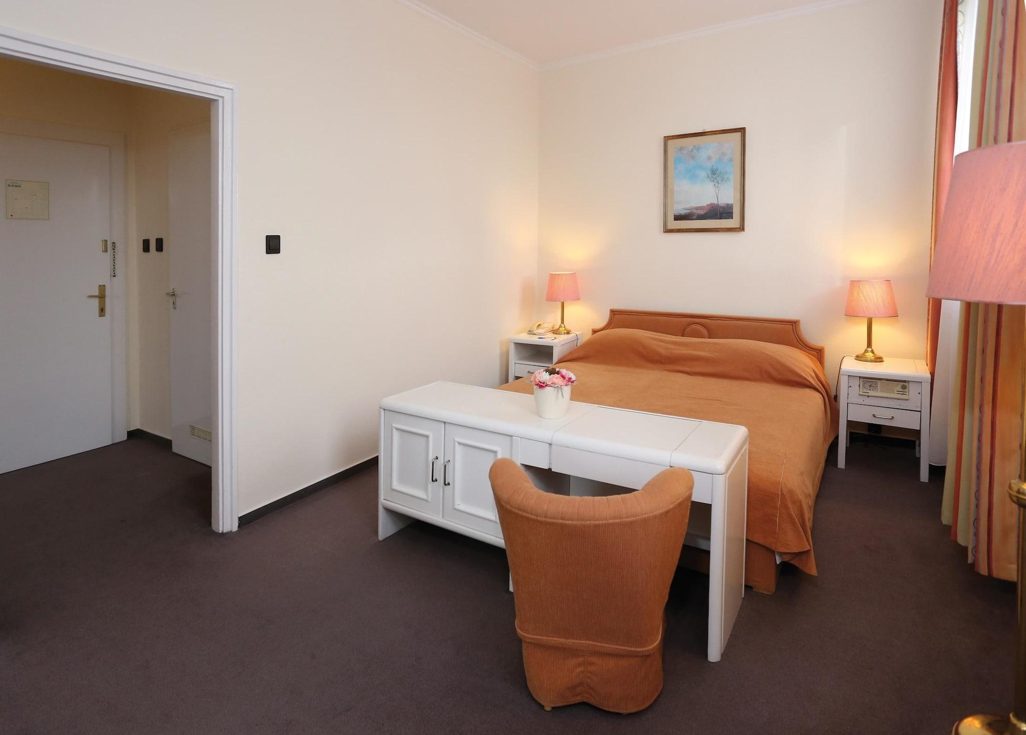Danubius Hotel Raba Bagian luar foto