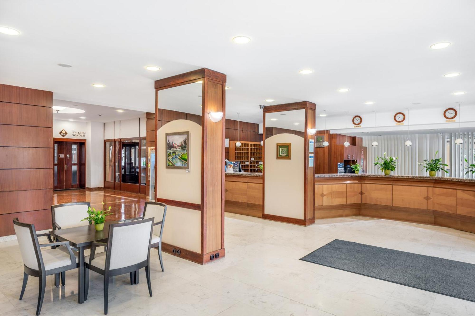 Danubius Hotel Raba Bagian luar foto