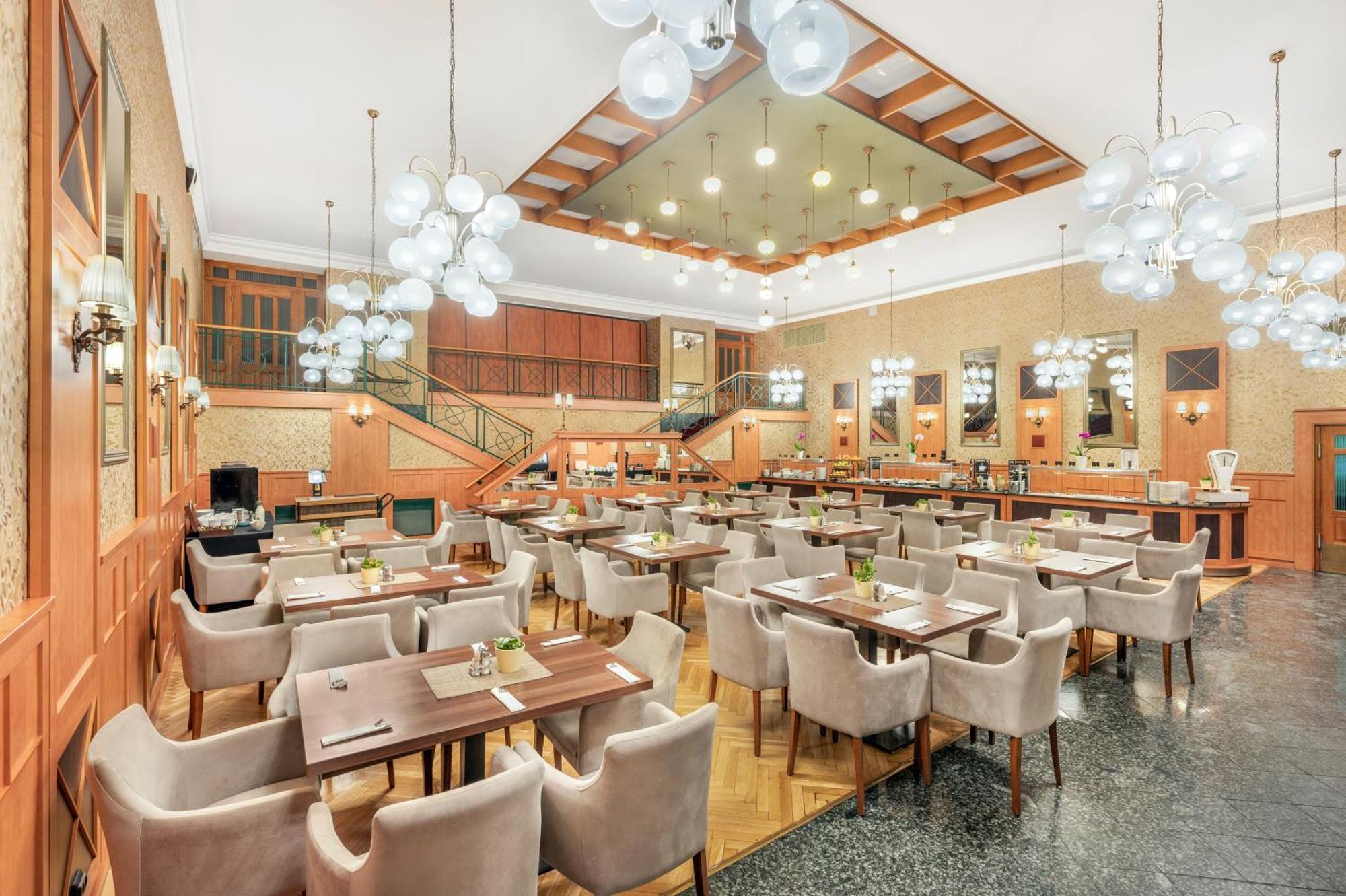 Danubius Hotel Raba Bagian luar foto