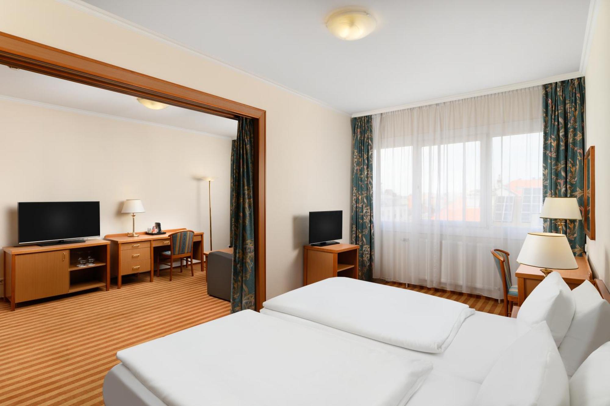 Danubius Hotel Raba Bagian luar foto