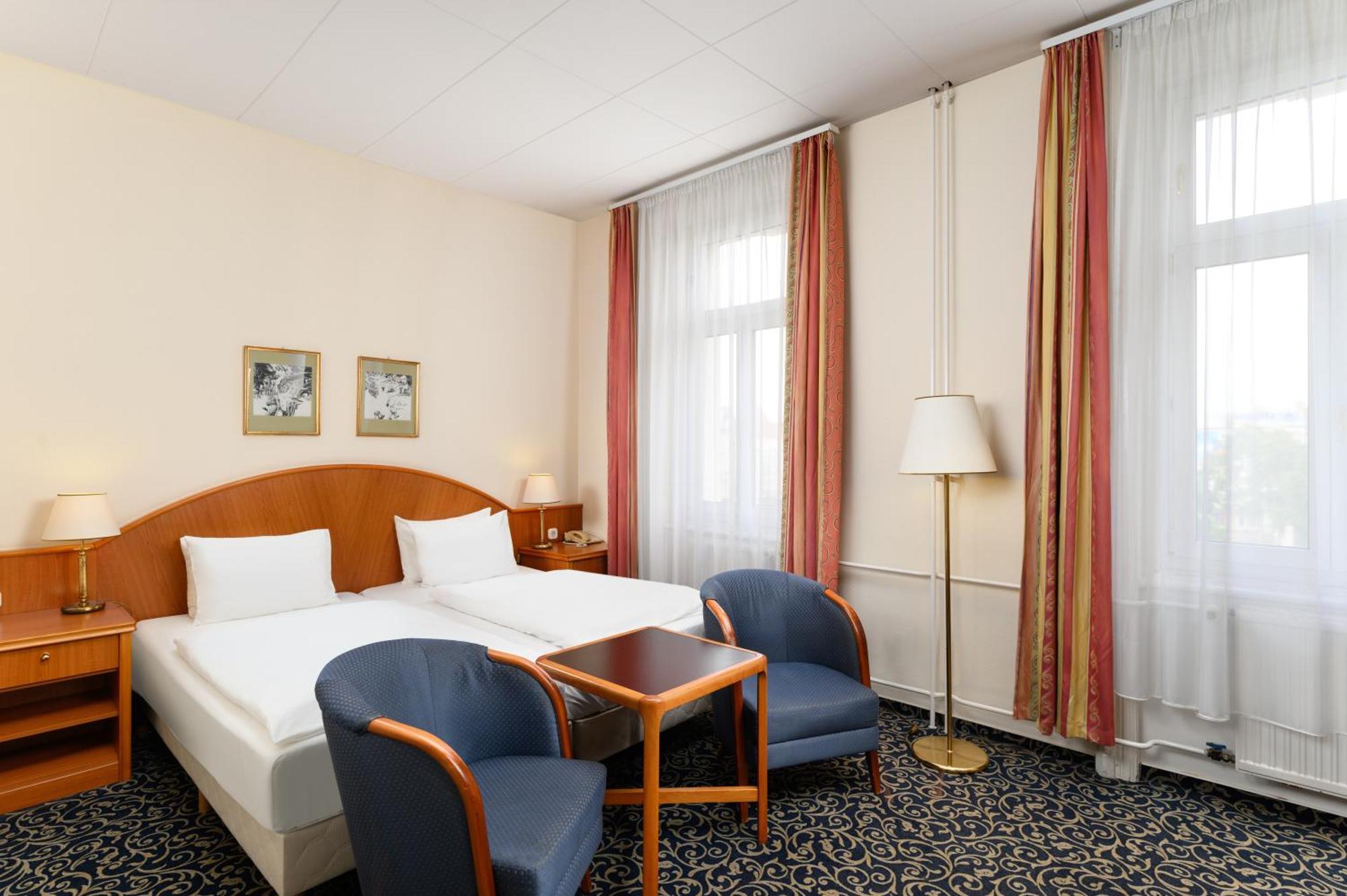 Danubius Hotel Raba Bagian luar foto
