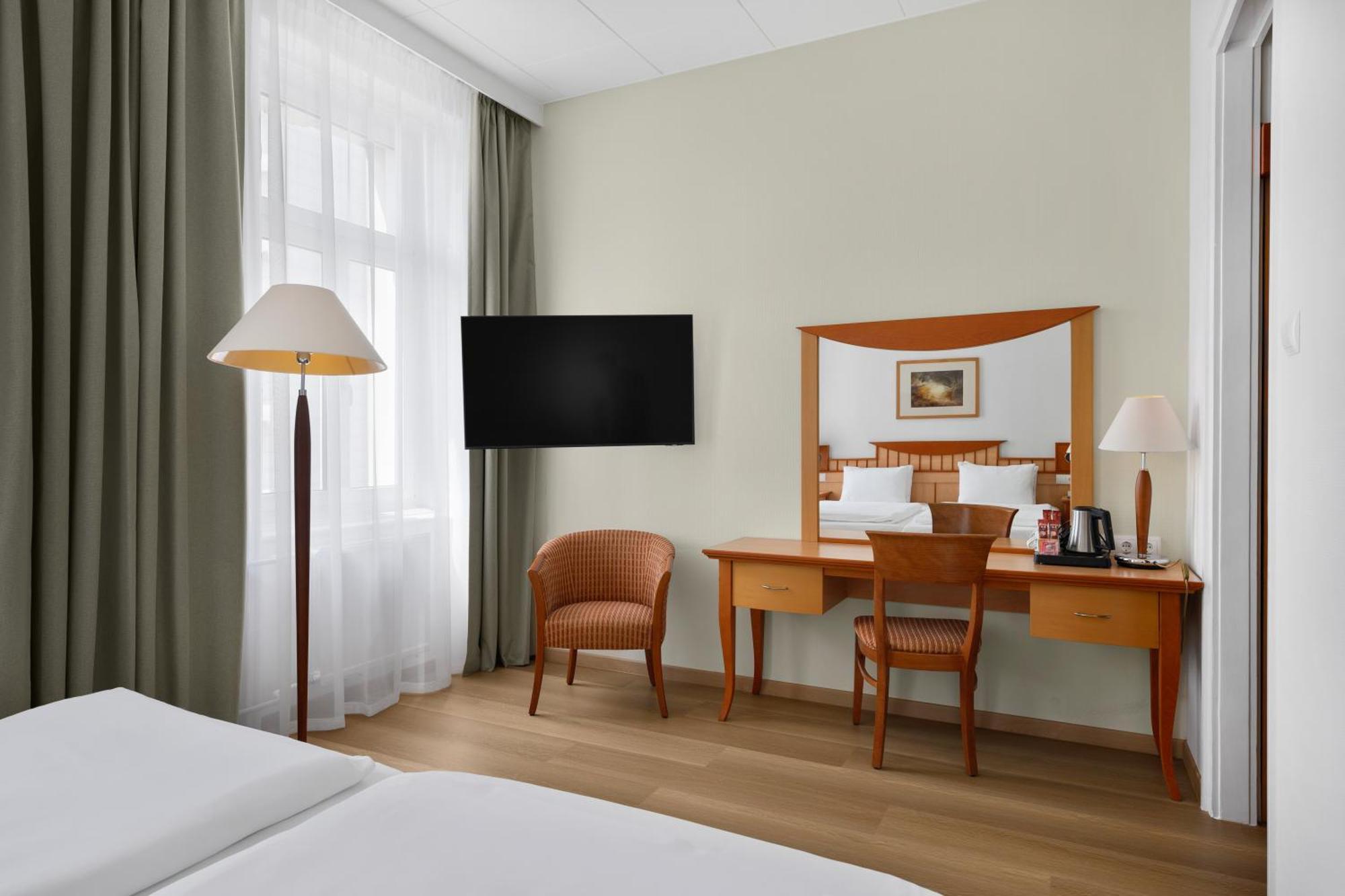 Danubius Hotel Raba Bagian luar foto