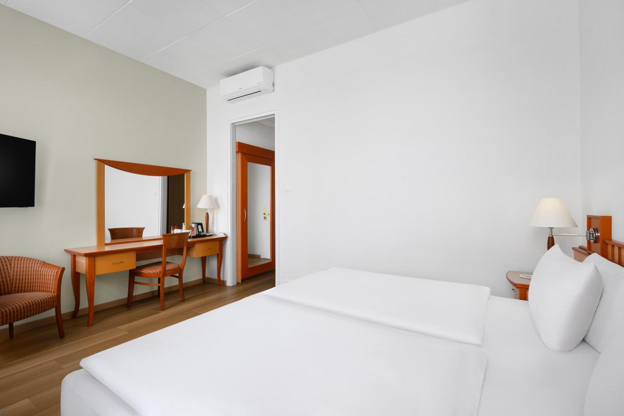 Danubius Hotel Raba Bagian luar foto